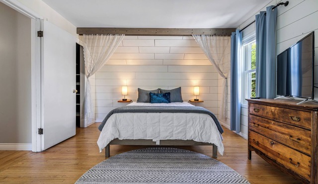 The Nicollet Nook | Private Upper Duplex Unit