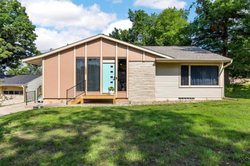 The Nifty Fifties in a Quiet Location