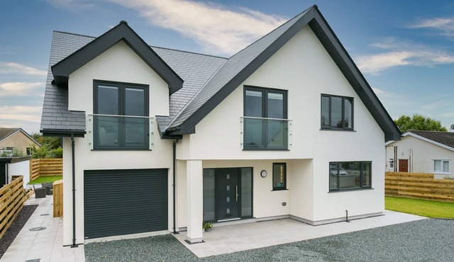 The Nook - a dog that sleeps 10 guests in 5 bedrooms