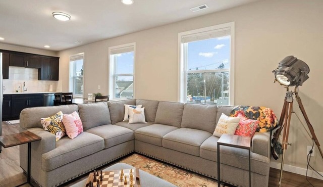 The Nook - Art-Filled 3BR Tacoma NearWright Park + Free Parking