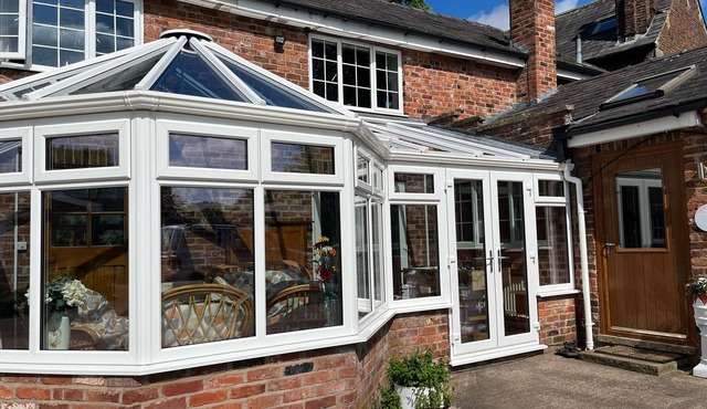 THE NOOK COTTAGE, family friendly, character holiday cottage in Toft