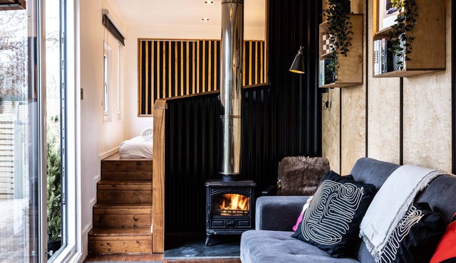 The Nook: Tranquil Getaway with Hot Tub & Sauna