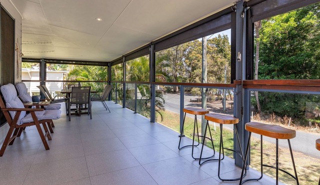 The Norfolk - Pacific Palms Holidays