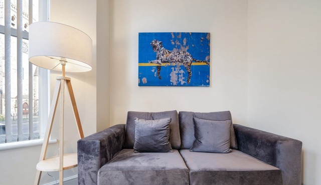 The Norfolk Spacious 1 bedroom Apt with Parking, Maidenhead, Apt 4