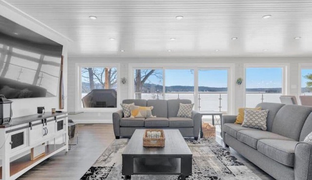 The North Shore - FREE in House Arcade