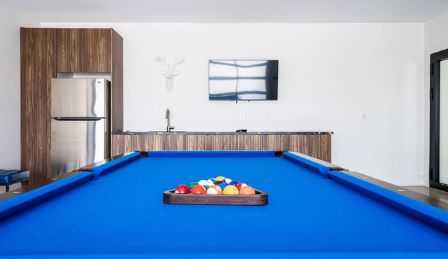 The Northern Escape HOT TUB & SAUNA!