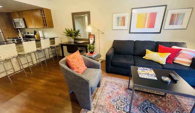 The Norwalk | Modern Tarrytown Stay Near DT