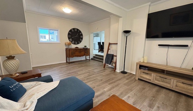 The Norwood Nest - Cozy Home in Town by trails