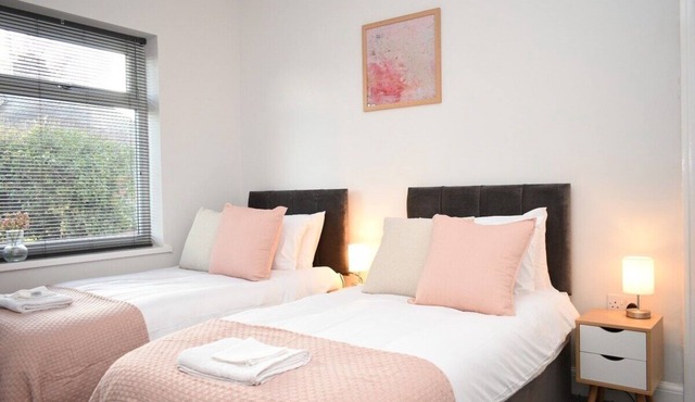 The Nottingham Nook | Sleeps 7 + Free Parking