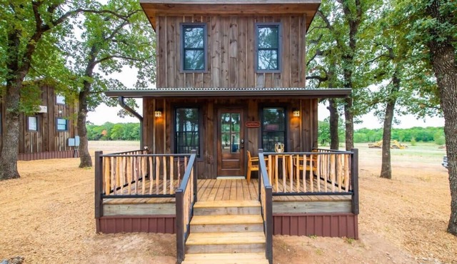 The Nuthatch Cabin (15 MIN to Magnolia & Baylor)
