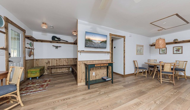 "The Nutt" A Stylish Family+ Pet-Friendly Coastal Compound in Historic Swansboro