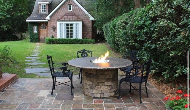 The Oak Nest Garden District