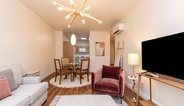 The Oak - Short Stays on Market