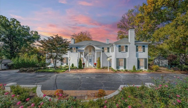 The Oakdale Inn
