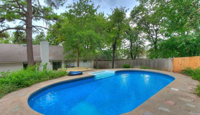 The Oaks on Cedar Ridge | 3BR Pool Home | Edmond
