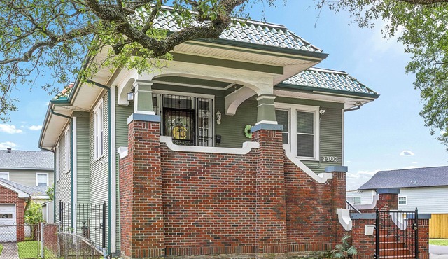 The Oakview Retreat | Stylish 3BR NOLA Stay