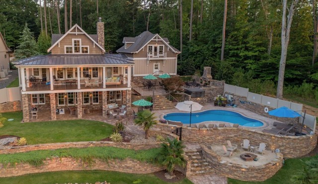 The Oasis at Lake Gaston - Heated Pool, Hot Tub, Pontoon Boat Rental Included!