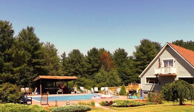 The Oasis, baseball families perfect lodging, easy 8-10 minute drive.