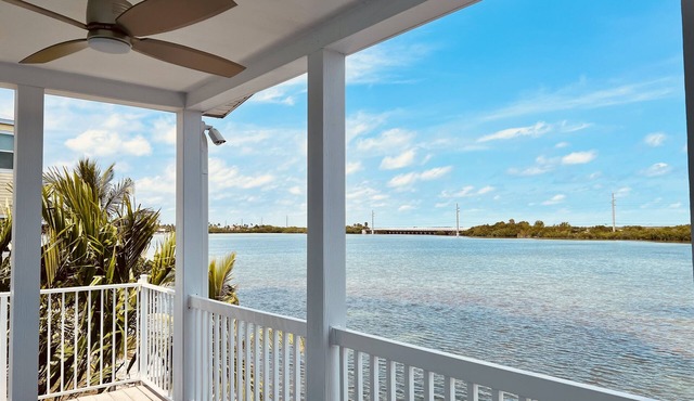 The oasis-waterfront house