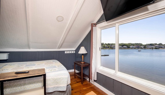 The Ocean View Room @ The Compound~Romantic Professional