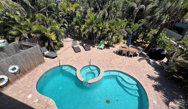 The Oceanlena - Luxury beach home, with direct beach access to famous Pier