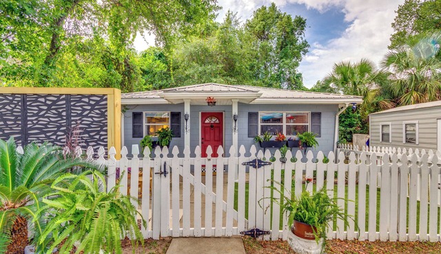 'the Octopus House' in Pensacola Near Downtown!