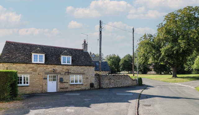 THE OLD BAKEHOUSE, family friendly, with open fire in Barrowden