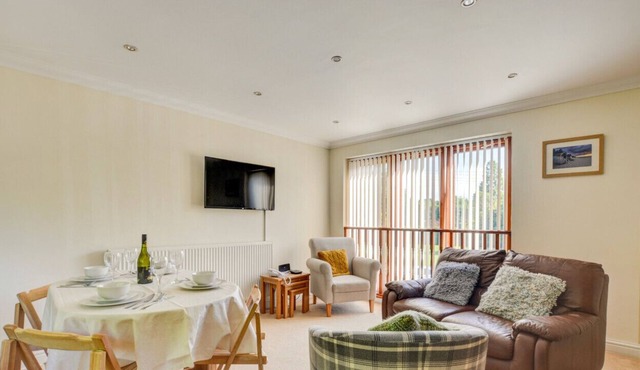 The Old Bakehouse - Two Bedroom House, Sleeps 4