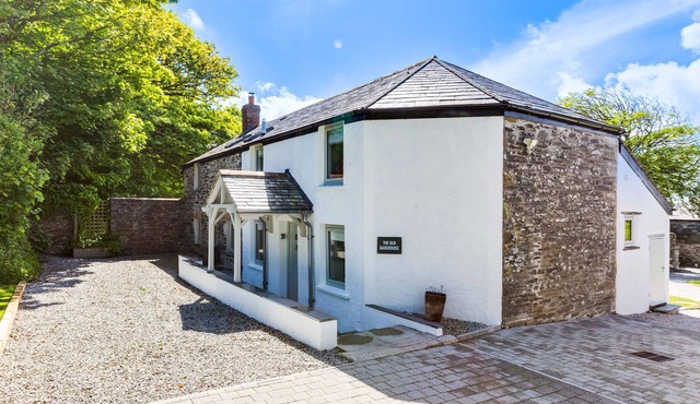 THE OLD BAKEHOUSE - WITHIN THE HELLAND BARTON FARM COLLECTION in Delabole