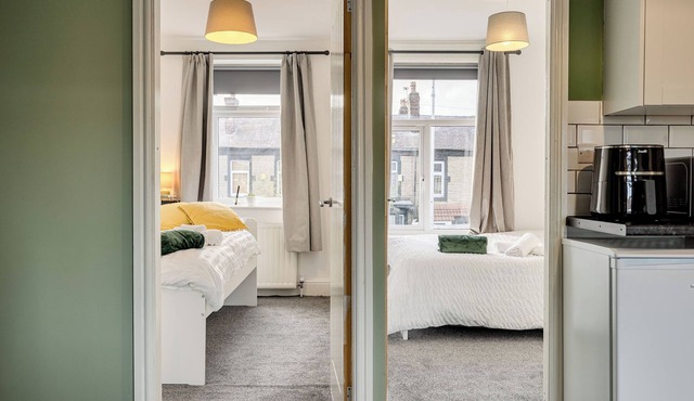 The Old Bike Cabin- Flat 2nBright and modern two bed apartment!