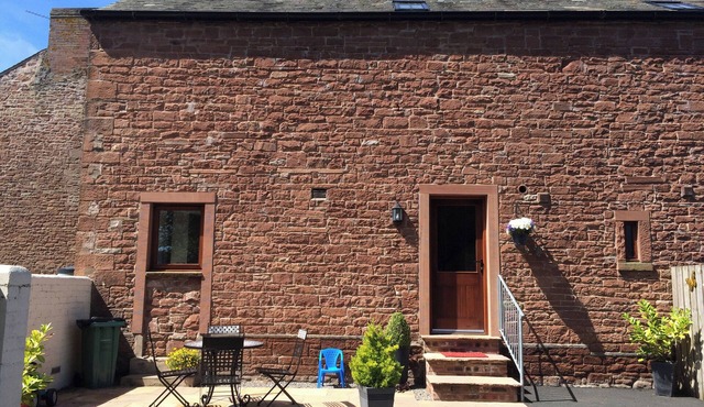 THE OLD BOTHY, family friendly, with open fire in Bolton Low Houses