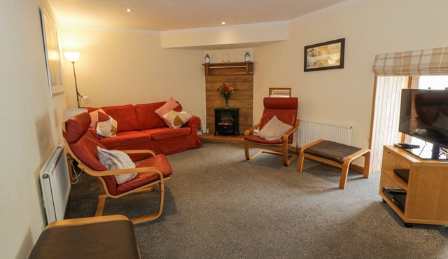 THE OLD BREWERY STORE, pet friendly in Gatehouse Of Fleet