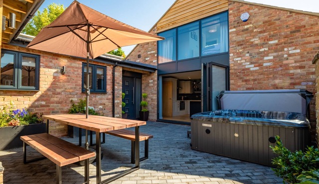 The Old Candle Shop - sleeps 4 guests in 2 bedrooms