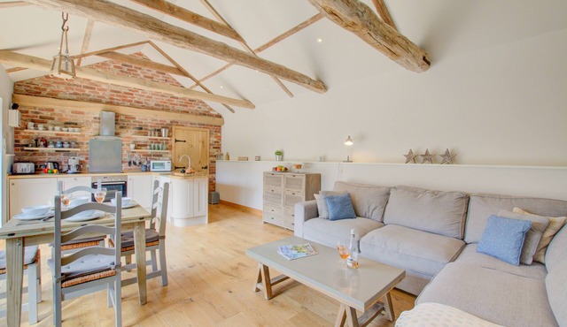 The Old Cart Lodge - Two Bedroom House, Sleeps 4
