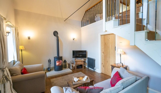 The Old Chapel. Charming countryside retreat - Pass the Keys