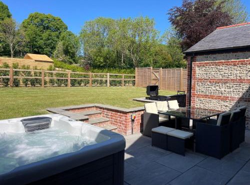 The Old Coach House - Hot Tub - Dorset