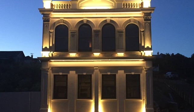 The Old Confectionery - Heritage Apartment in the Old Precinct