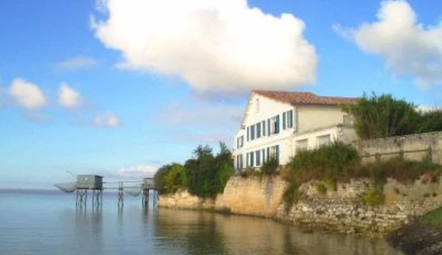 The Old Customs House