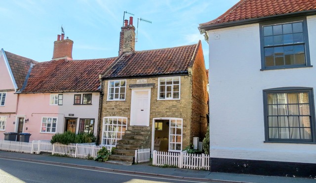 The Old Custom House - sleeps 2 guests in 1 bedroom