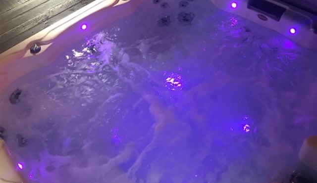 The Old Customs House - a house that sleeps 10 guests in 4 bedrooms