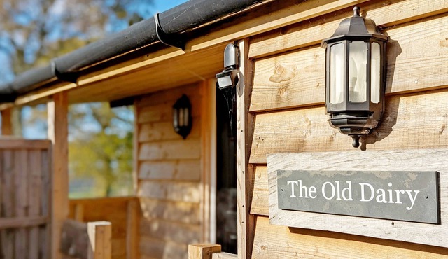 The Old Dairy - a lodge/cabin that sleeps 2 guests in 1 bedroom