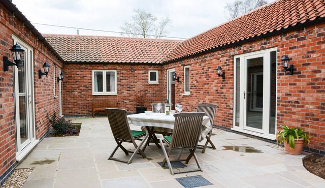 The Old Dairy, luxury Barn ideally situated to explore rural Nottinghamshire