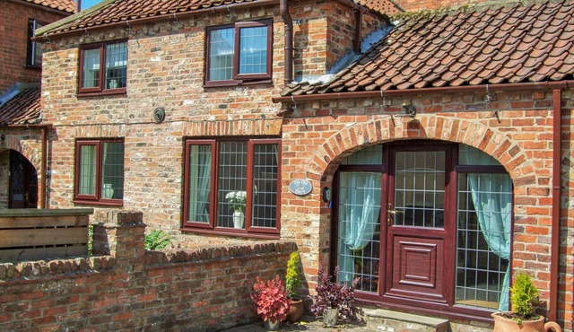THE OLD DAIRY, pet friendly, country holiday cottage in Beverley