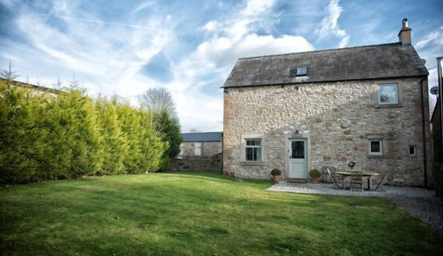 The Old Dairy - sleeps 6 guests in 3 bedrooms