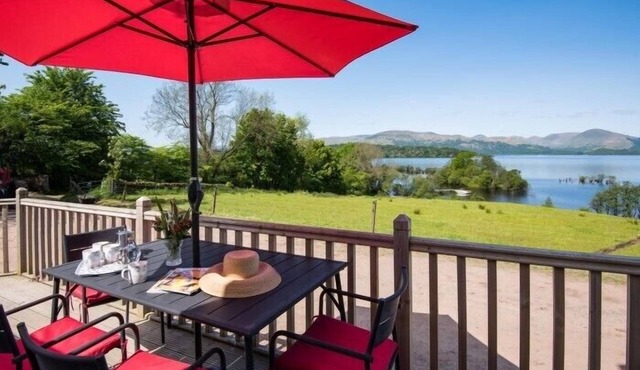 THE OLD FARMHOUSE, family friendly, with open fire in Gartocharn