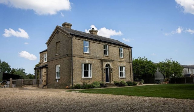 The Old Farmhouse · Stunning farmhouse in Cambridgeshire countryside