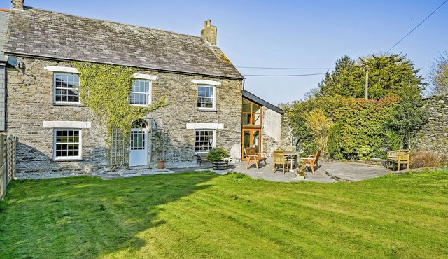 The Old Farmhouse-UK12895