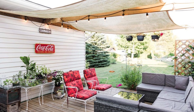 The Old Homestead - Gorgeous backyard w Pizza Oven