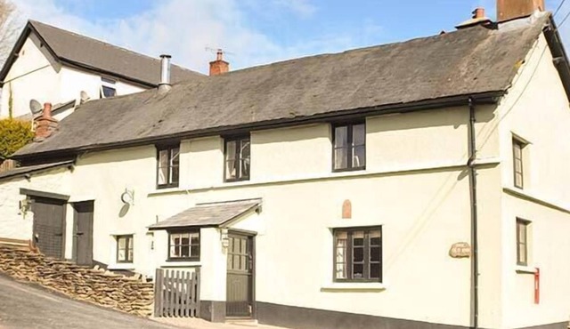 THE OLD INN COTTAGE EXMOOR, pet friendly in Wheddon Cross