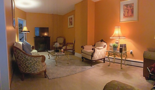 THE OLD JAIL HIDEAWAY AT JIM THORPE, P.A. - PRIVATE PARKING